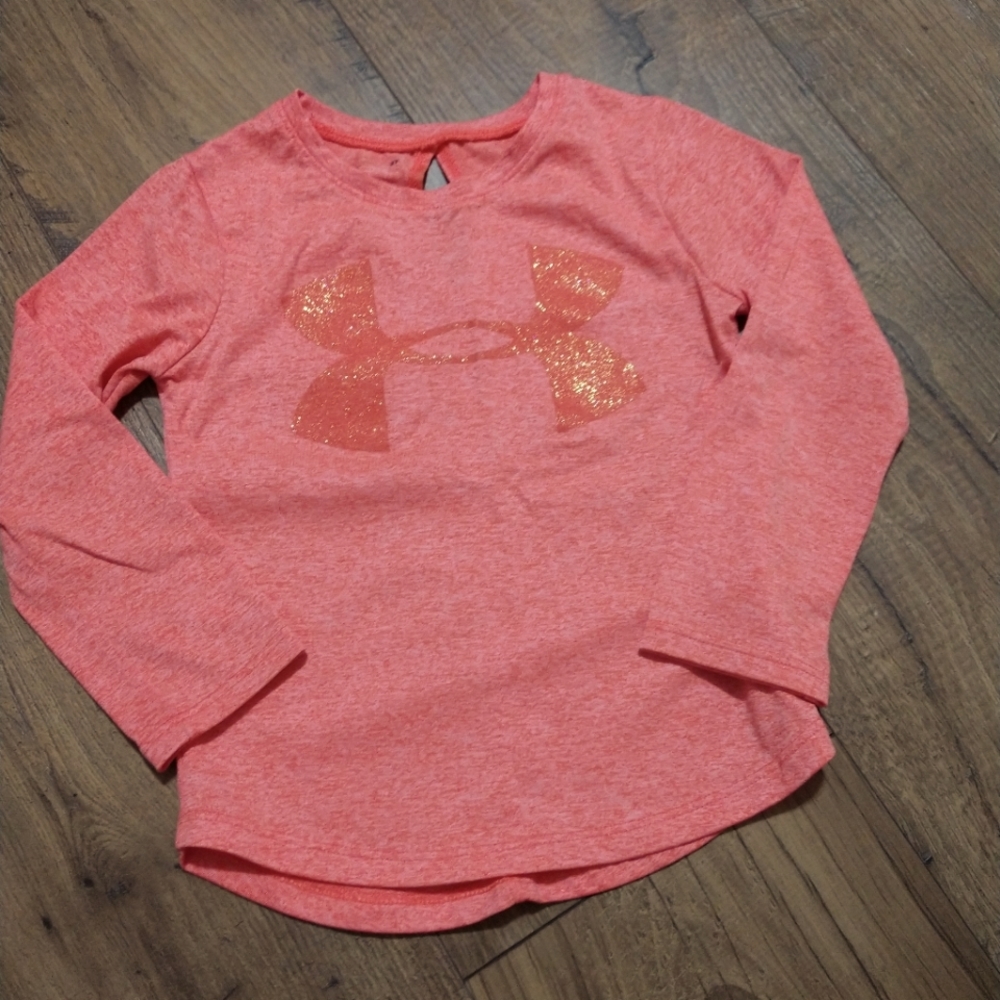 Girls under armour shirt